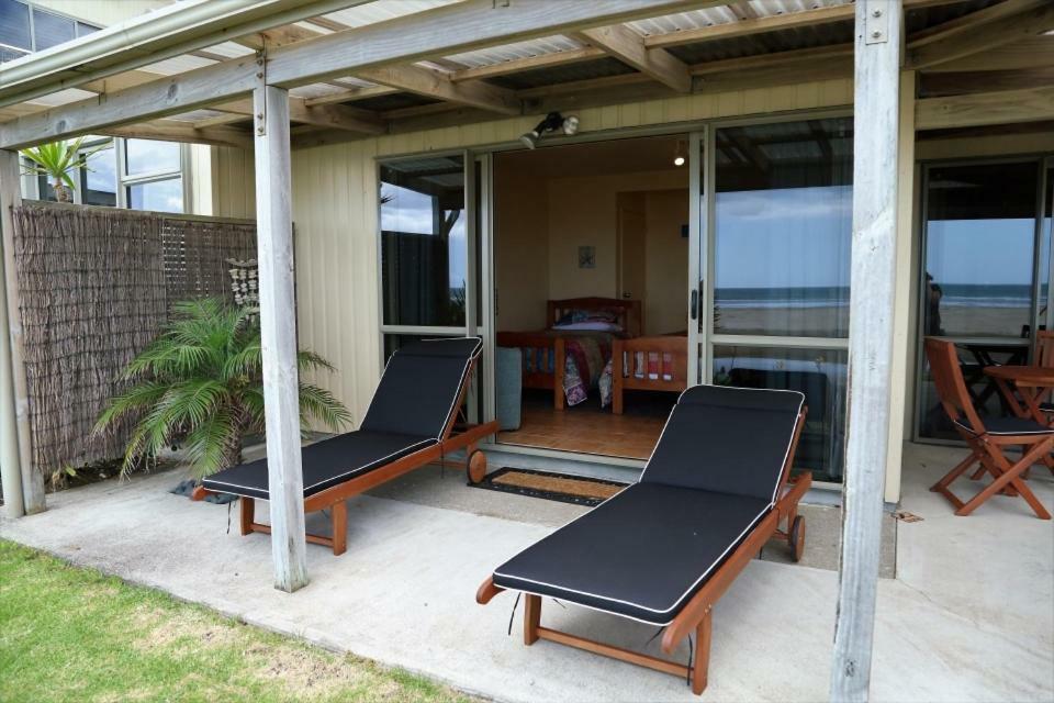 Gems Seaside Lodge Ahipara Exterior foto
