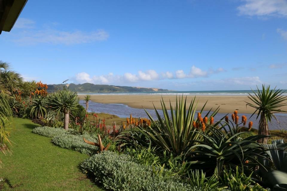 Gems Seaside Lodge Ahipara Exterior foto